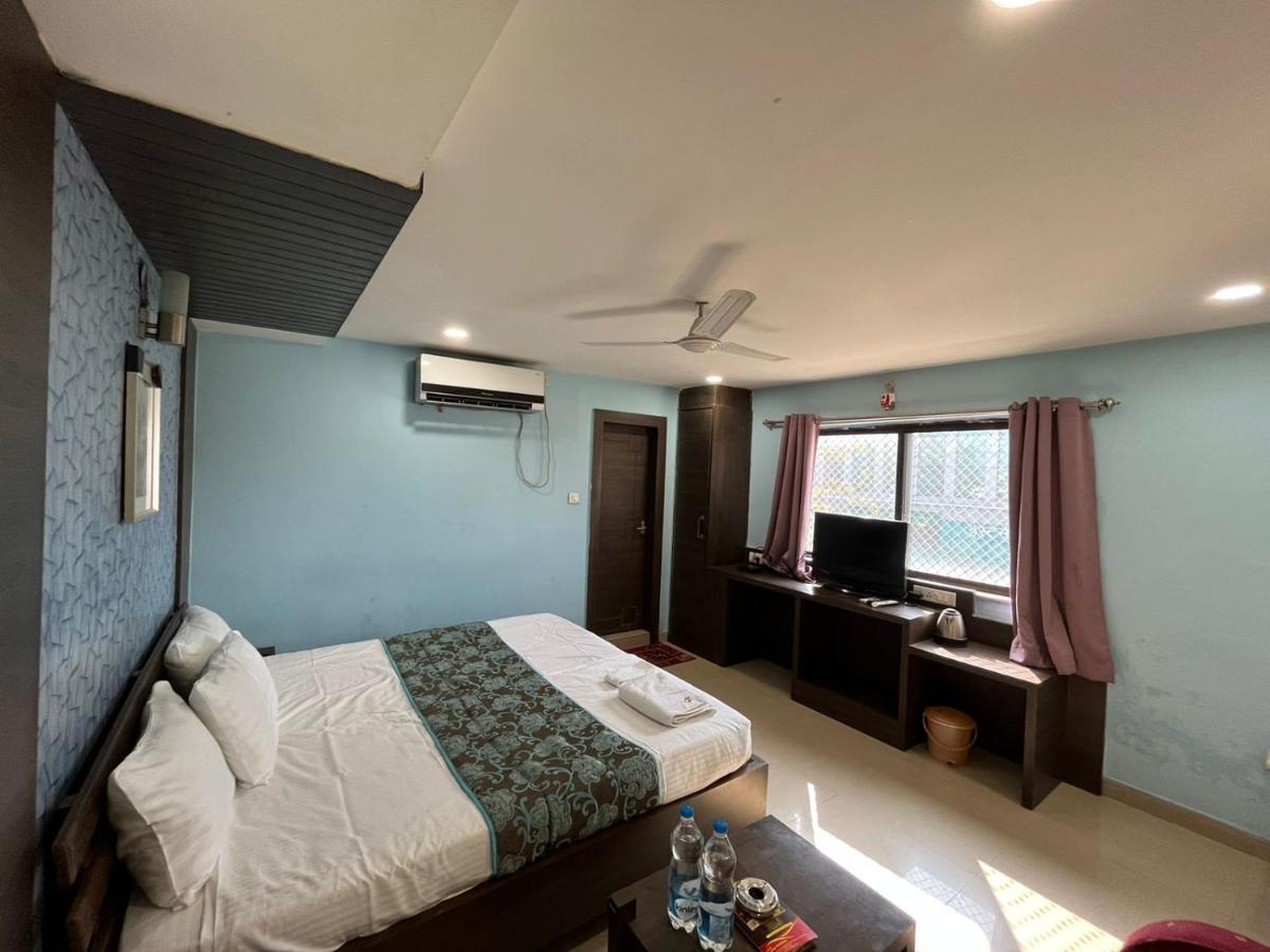 Hotel Pratap Residency รานจี ภายนอก รูปภาพ