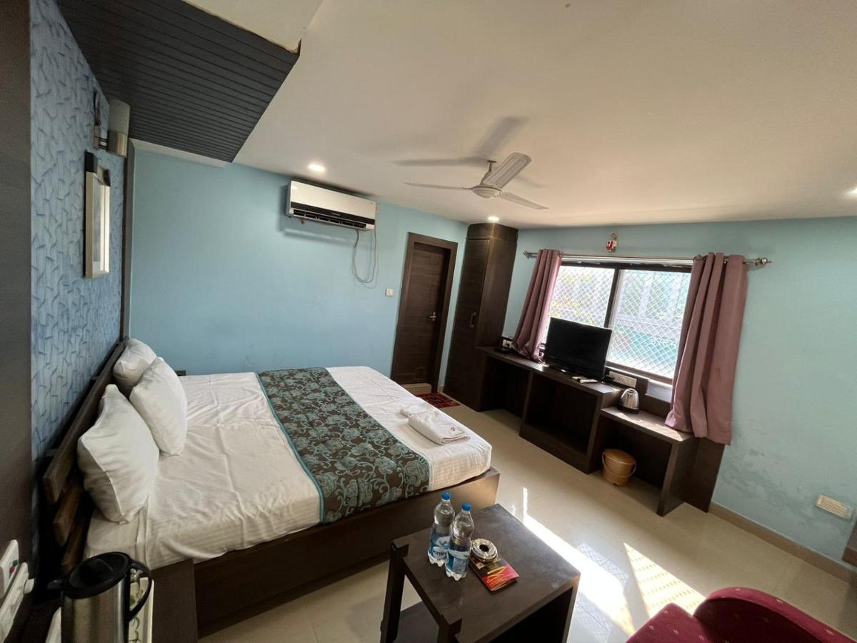 Hotel Pratap Residency รานจี ภายนอก รูปภาพ